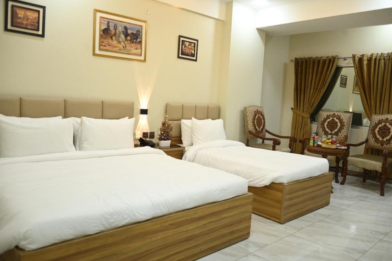 Hotel Pearl Inn Karachi Bagian luar foto