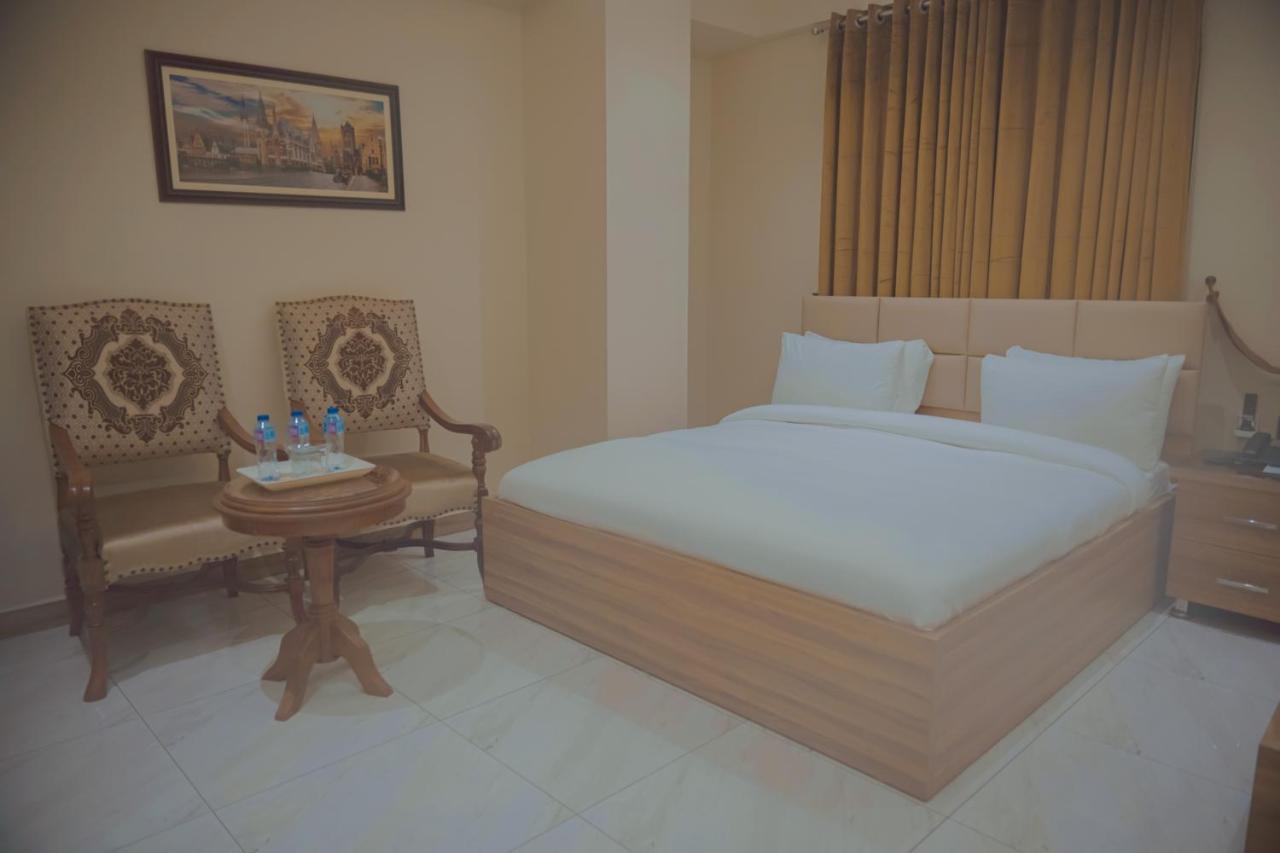 Hotel Pearl Inn Karachi Bagian luar foto