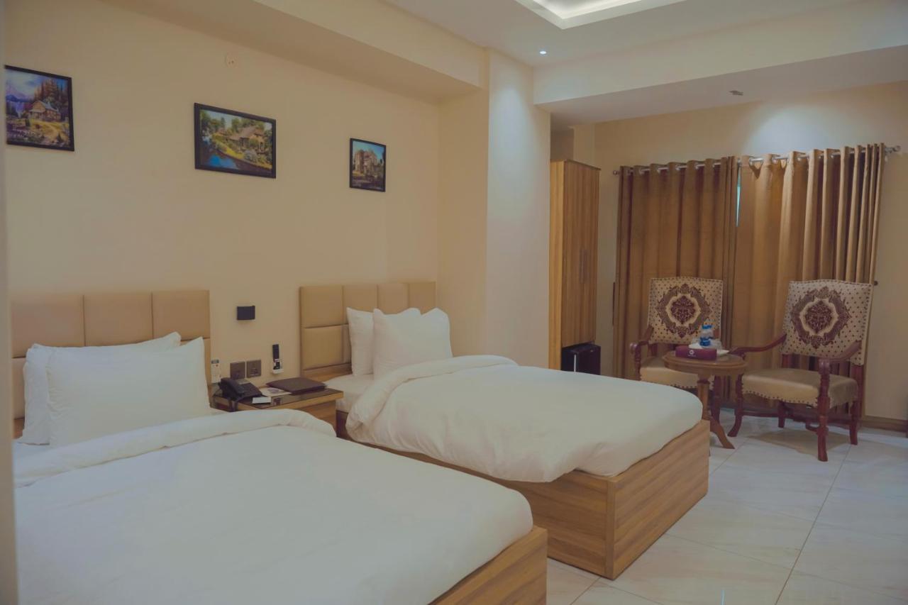Hotel Pearl Inn Karachi Bagian luar foto