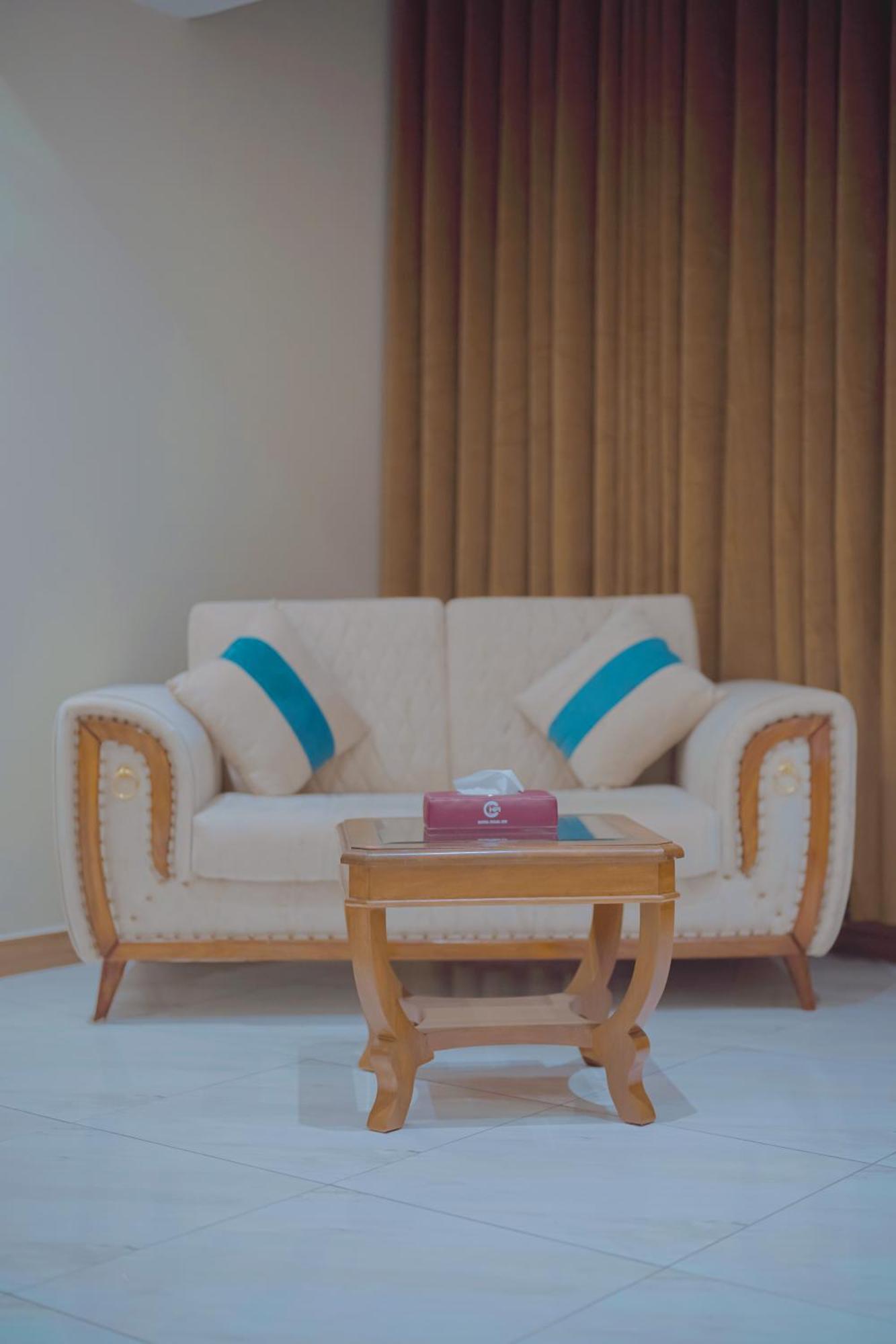 Hotel Pearl Inn Karachi Bagian luar foto