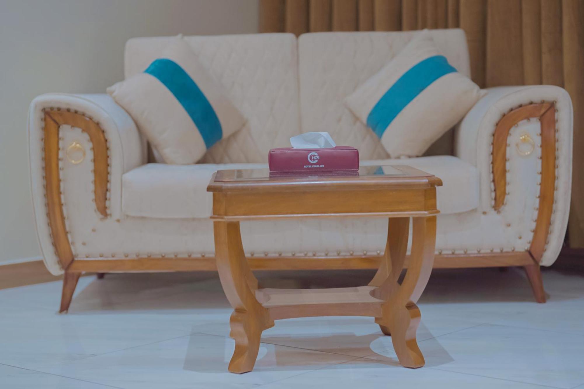 Hotel Pearl Inn Karachi Bagian luar foto